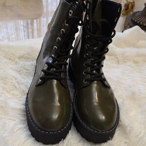 Women's Olive Lace-Up Boots